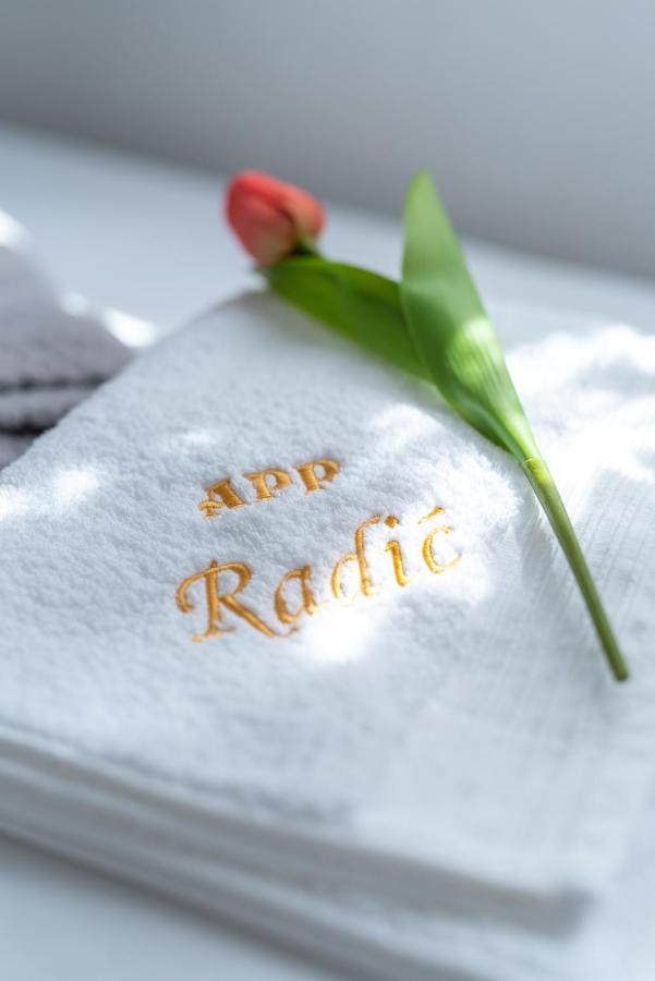 Apartment Radic-Perfect Location For Summer Activities Trogir Eksteriør bilde