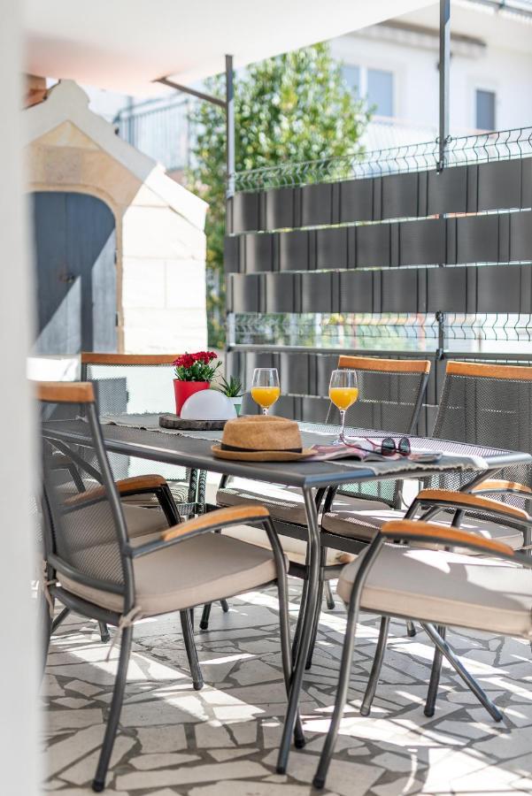 Apartment Radic-Perfect Location For Summer Activities Trogir Eksteriør bilde